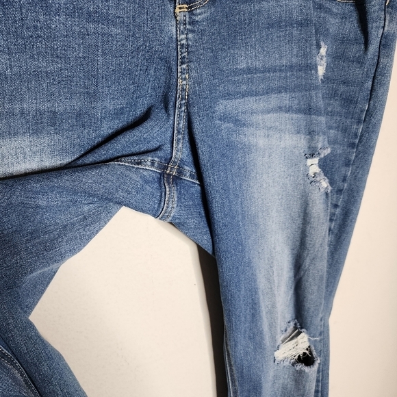 Gemma Rae stretch highrise distressed jeans.  Women's plus size 24W - Picture 9 of 16